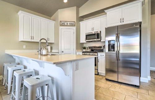 Sienna Hills Casa | Washington Townhome with Patio and Resort Perks!