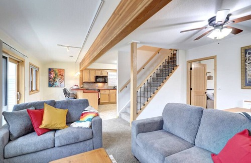 Colgate Casa | Waterfront on Pewaukee Lake |3BR/2BA|Pier, Kayaks & Paddle Boards