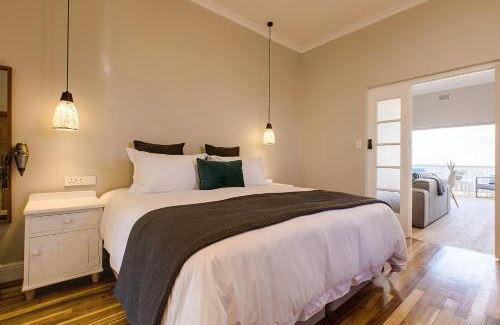 Knysna Villa | Water View Villas - Millwood Premium Apartment