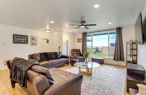 Stanwood Casa | Water Views and Hot Tub Kims Kastle in Stanwood!