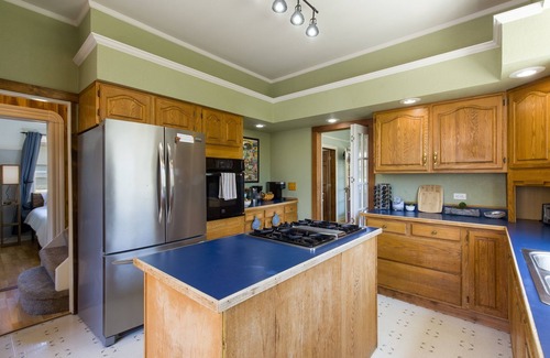 Eureka Casa | Water Wheel Victorian- 4BR