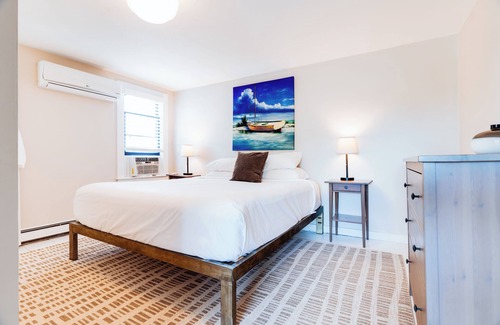 Commercial Street Hotel | Waterford Inn Provincetown