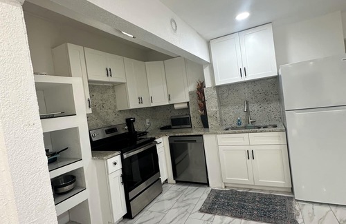 Coquina Key Apartamento | WATERFRONT 2bd/1ba Apartment w/ Kayaks