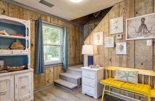 Alabama Gulf Coast Cabaña | Waterfront Alabama Vacation Rental w/ Deck