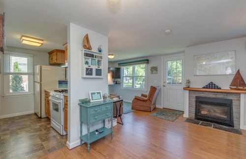 Laconia Cabaña | Waterfront All Seasonal Private Island Home