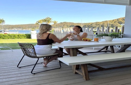 Booker Bay Apartamento | Waterfront apartment, stroll to Ettalong