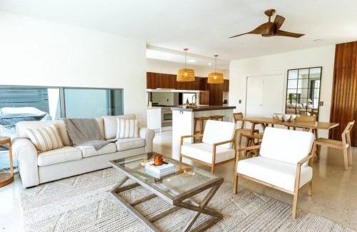 Maroochydore Casa | Waterfront at Serenity