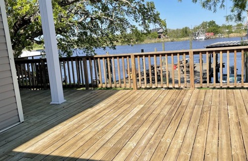 Lafitte Casa | Waterfront Bayou living only 30 minutes from New Orleans, Dock Fishing