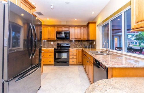 Garden Isles Casa | Frente al mar: playa, piscina climatizada, bañera de hidromasaje, kayak y SUP ** Descuentos de verano **