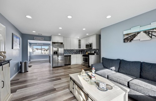 Pebble Beach Casa | Waterfront Beach House: Sleeps 6, 2 full bath