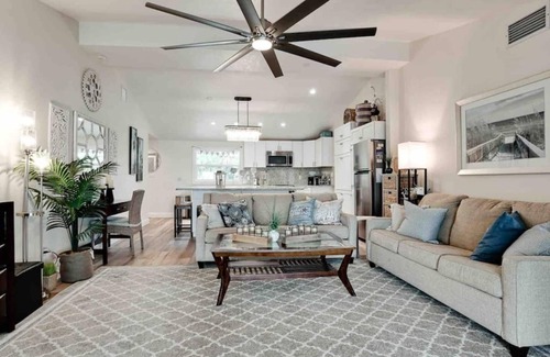 Englewood Villa | Impresionantes vistas de la costa! 3/2 diseñador Bella Vista Villa-piscina y playa