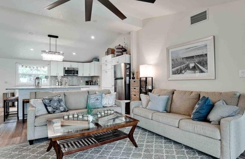 Englewood Villa | Impresionantes vistas de la costa! 3/2 diseñador Bella Vista Villa-piscina y playa