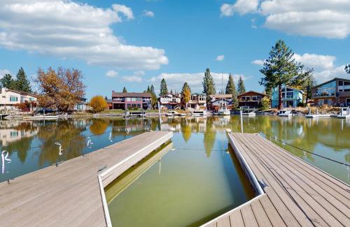 Tahoe Keys Casa | Waterfront Bliss
