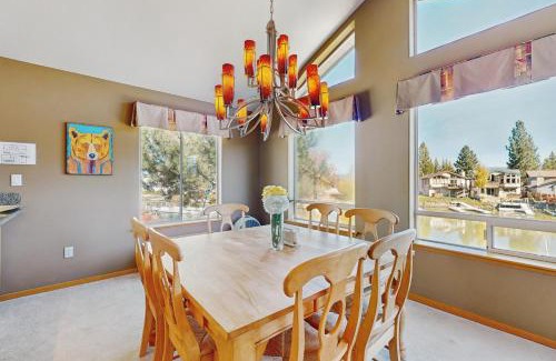 Tahoe Keys Casa | Waterfront Bliss