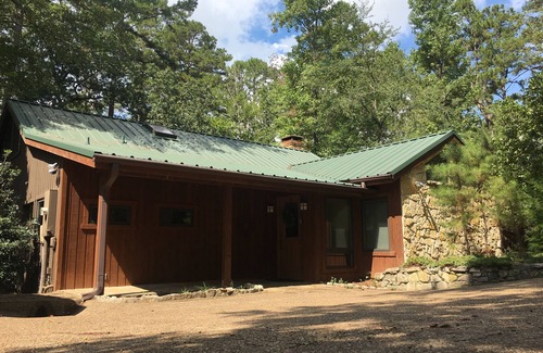 Holly Lake Ranch Casa | Hermosa cabaña frente al mar en Holly Lake, capacidad para 6 personas, muelle privado con canoa