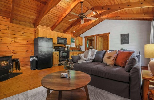De Soto Cabina | Waterfront Cabin - Sauna - Fire Pit - Bluff Views