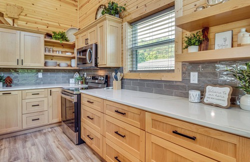 Mountain Home Cabina | Waterfront Cabin on White River: Great for Anglers