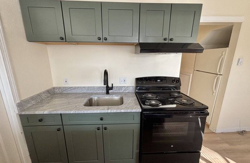 Holderness Casa | Waterfront Carriage House Apartment