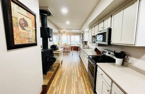 Huron Casa | Waterfront Castle W/Stunning Views Walk to Beach!