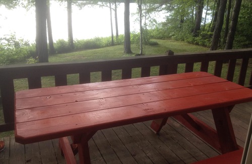 Conway Chalet De Esquí | Waterfront Chalet con playa privada en las Montañas Blancas de New Hampshire.