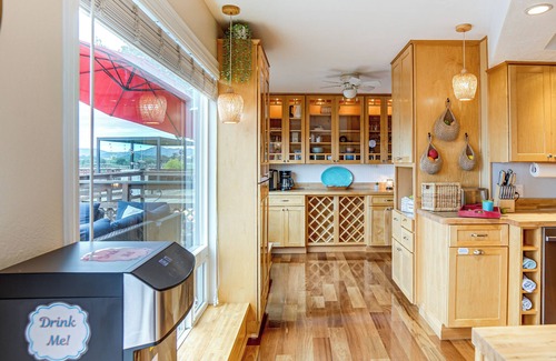 Upper Lake Casa | Waterfront Clear Lake Home w/ Game Room & Deck!