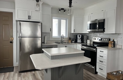 Petit-Rocher Chalet De Esquí | Waterfront Cottage