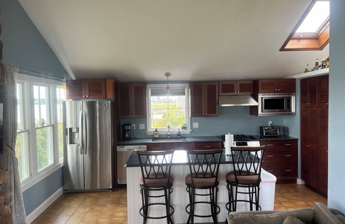 Narragansett Cabaña | Waterfront Cottage en Salt Pond en el corazón de Narragansett