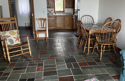 Constantia Cabaña | WATERFRONT COTTAGE WITH WARM SUNSETS AND LARGE PORCH ON ONEIDA LAKE