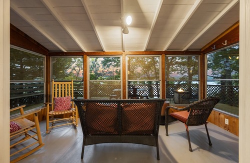 Burdett Casa | Waterfront Cottage with Hot Tub on Seneca Lake FLX Wine Trail