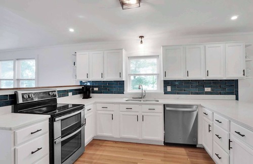 Ridgeway Casa | Waterfront Dock Dog Friendly Kayaks Grill