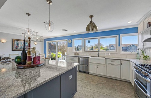 Massapequa Casa | Waterfront Escape in Long Island NY