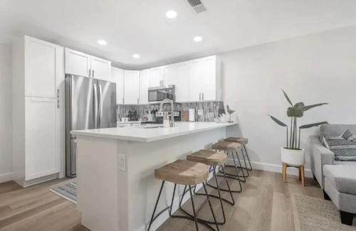 Apollo Beach Casa | Waterfront-Family & Pet Friendly for 6