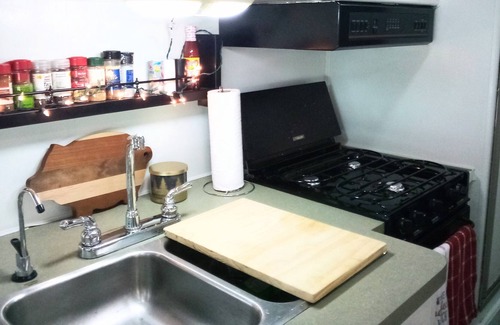 Polk City Casa | Waterfront Glamping Near Orlando