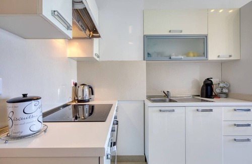 Marsalforn Apartamento | Waterfront Gozo Stay Overlooking Marsalforn Bay