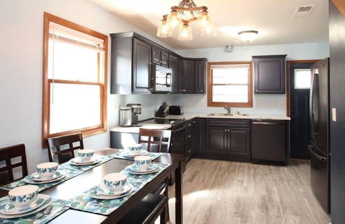Abrams Casa | Waterfront Green Bay/Door County 3BR