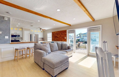 St. Petersburg Condominio | Waterfront Ground Floor Condo with Private Patio