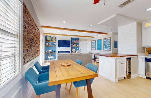 St. Petersburg Condominio | Waterfront Ground Floor Condo with Private Patio