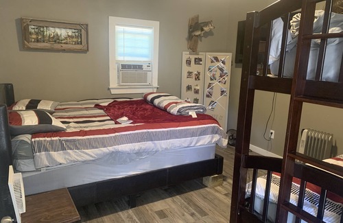 Hemphill Casa | Waterfront Guesthouse in Six Mile!