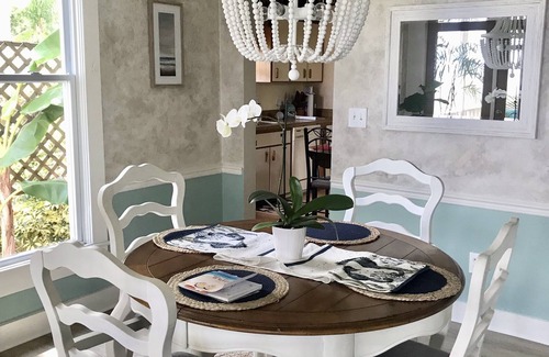 Safety Harbor Casa | Waterfront harbor cottage, walking distance to downtown, near to beaches & more!