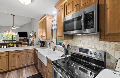 Table Rock Condominio | Waterfront Hideaway~Luxury Corner Lakeview~Pools