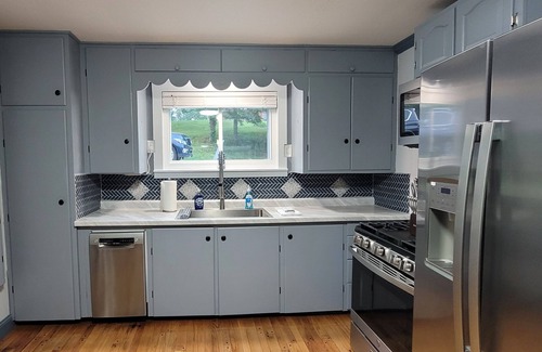 Crittenden Casa | Waterfront Home Located near Ark, Reds and Bengals. Newly Renovated.