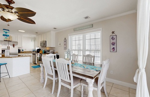 Key Largo Village Casa | Waterfront home w/ easy open-water access, bikes, ping pong & paddle boards