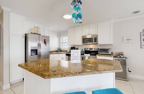 Key Largo Village Casa | Waterfront home w/ easy open-water access, bikes, ping pong & paddle boards