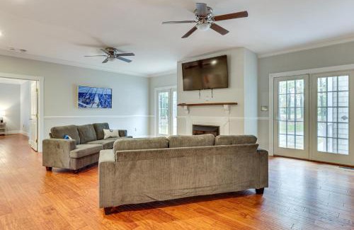 Lancaster Casa | Waterfront Home with Private Boat Dock in Lancaster!