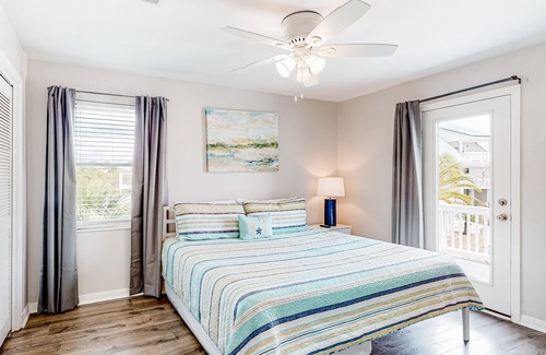 Perdido Key Coves One Casa | Waterfront home with tennis/boat dock access, deck, grill, & W/D