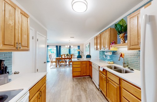 Perdido Key Coves One Casa | Waterfront home with tennis/boat dock access, deck, grill, & W/D