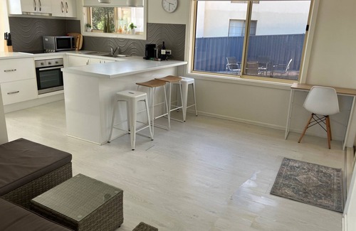 Adelaide Casa | Waterfront house at Hallet Cove