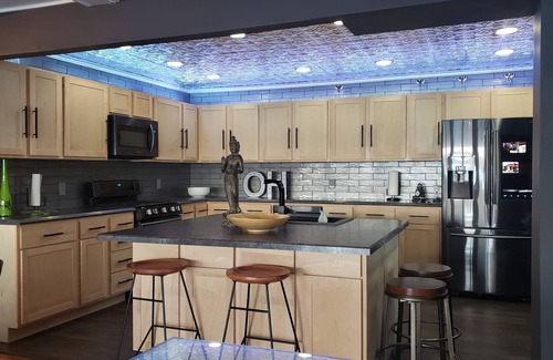 Buckeye Lake Casa | WATERFRONT house on Buckeye Lake Ohio with Boat Dock Available