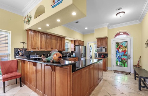 Sunset Pass Casa | 🏖️🏝️Waterfront-Inlet Beach-Pool & Hot Tub-Red Retreat
