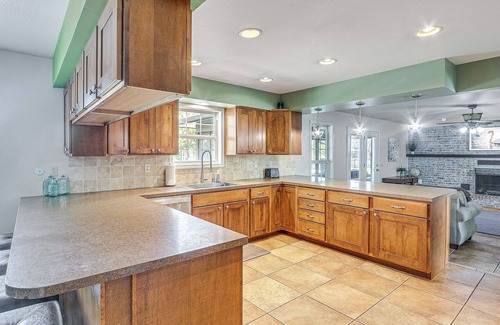 Arkansas City Casa | Waterfront Kansas Home w/ Private Fire Pit!